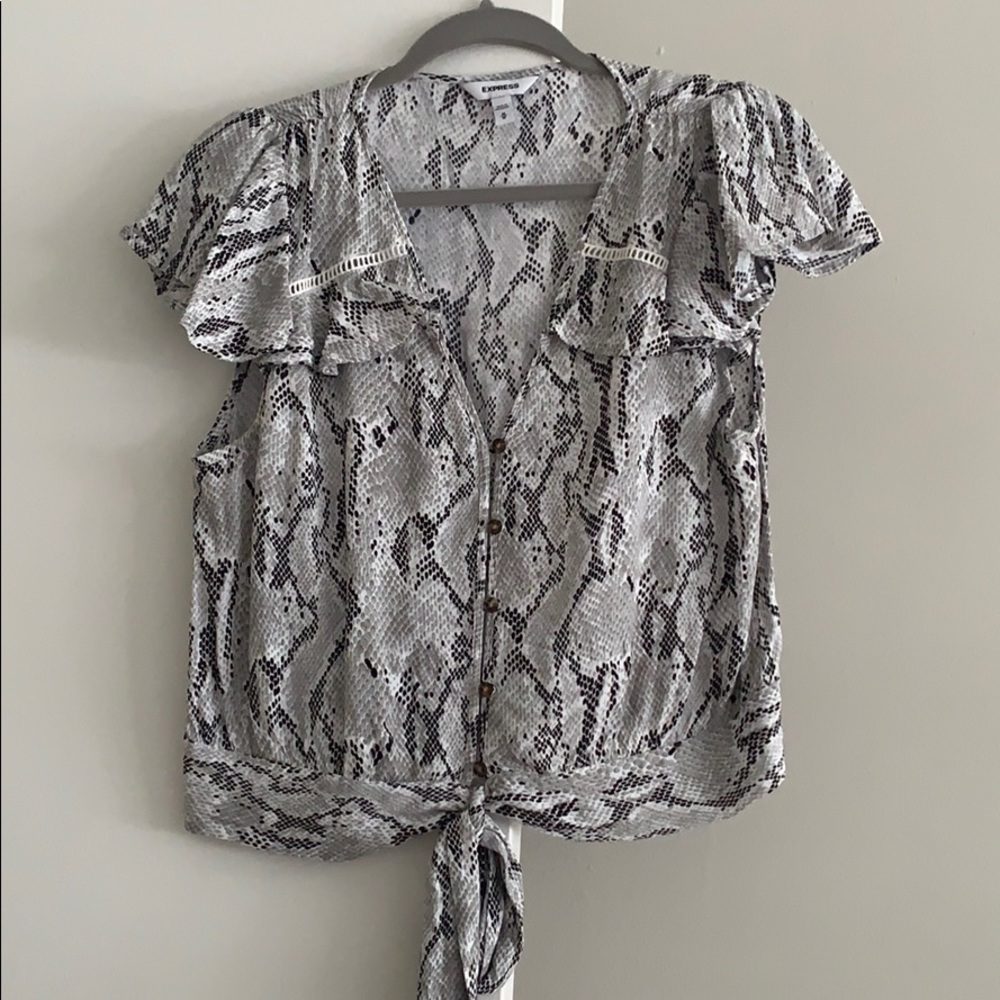 Express top with ruffle sleeves